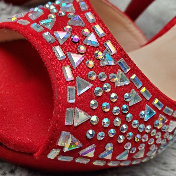 Red High Heels - Picture 5 of 5